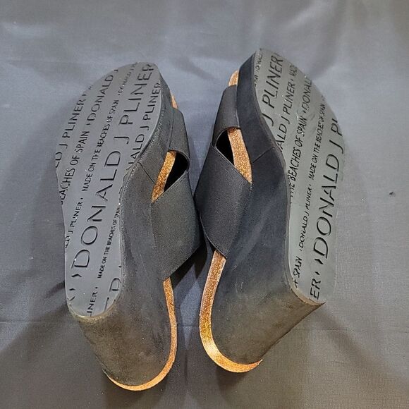 DONALD J PLINER CRISS-CROS STRAP ROUND OPEN TOE SANDAL - Picture 12 of 15